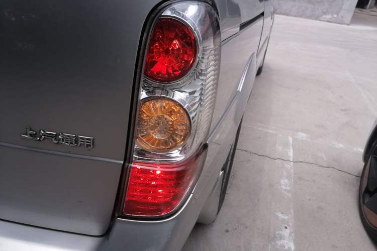 Used Buick GL8 2014 2.4L Classic Edition Right Rear Taillight