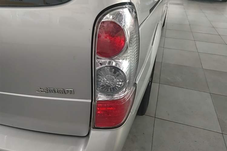 Used Buick GL8 2014 2.4L Classic Edition Right Rear Taillight