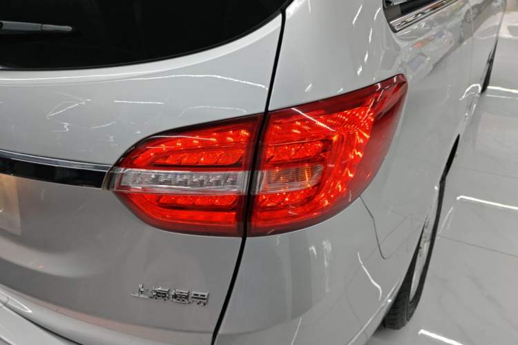 Used Buick GL8 2014 3.0L GT Luxury Business Haoya Edition Right Rear Taillight