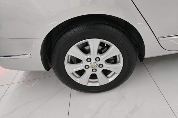 Used Buick GL8 2014 3.0L GT Luxury Business Haoya Edition Right Rear Wheel Hub