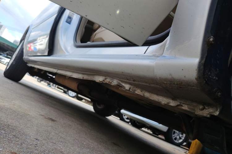 Used Buick GL8 2014 2.4L Classic Edition Right Side Sill