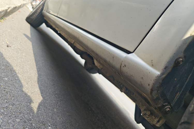 Used Buick GL8 2014 2.4L Classic Edition Right Side Sill