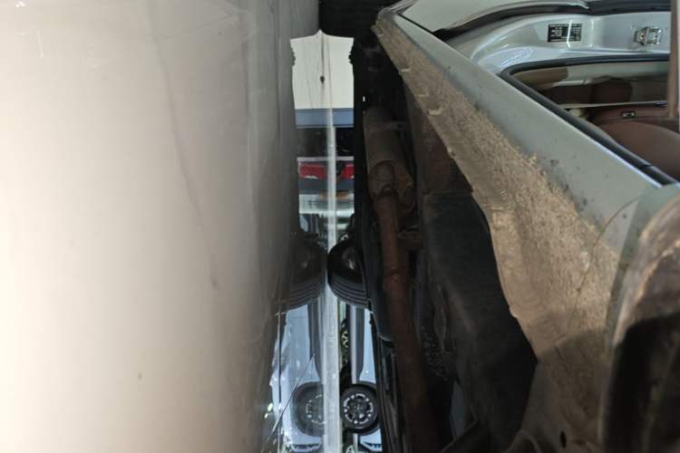 Used Buick GL8 2014 2.4L Classic Edition Right Side Sill