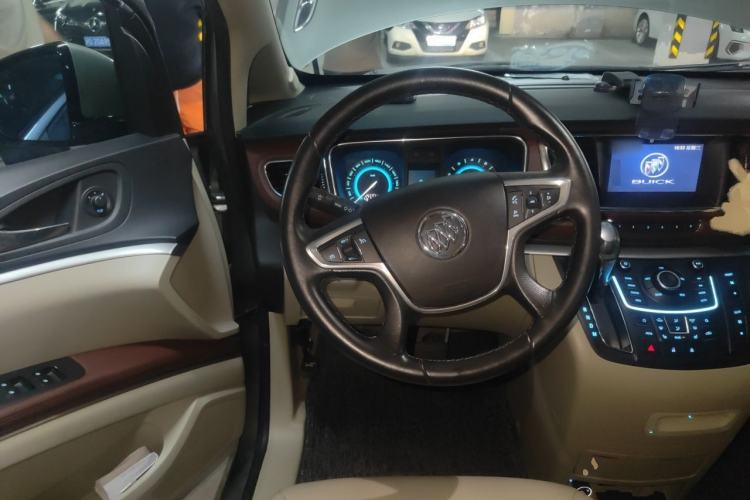 Used Buick GL8 2014 3.0L GT Luxury Business Haoya Edition Steering Wheel