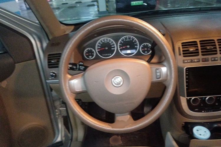 Used Buick GL8 2014 2.4L Comfort Edition Steering Wheel