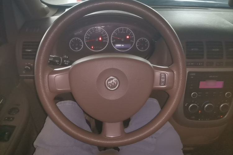 Used Buick GL8 2014 2.4L Classic Edition Steering Wheel