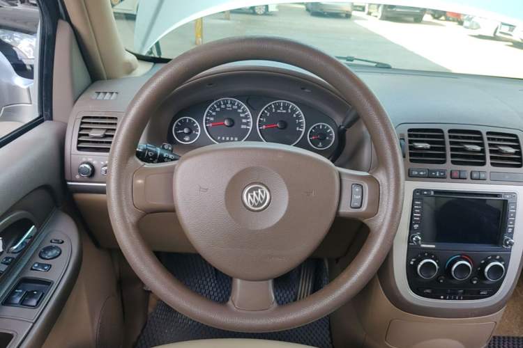Used Buick GL8 2014 2.4L Classic Edition Steering Wheel