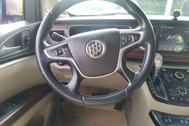Used Buick GL8 2014 3.0L GT Luxury Business Haoya Edition Steering Wheel