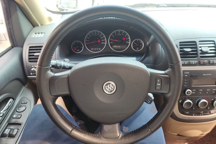 Used Buick GL8 2014 2.4L Executive Edition Steering Wheel