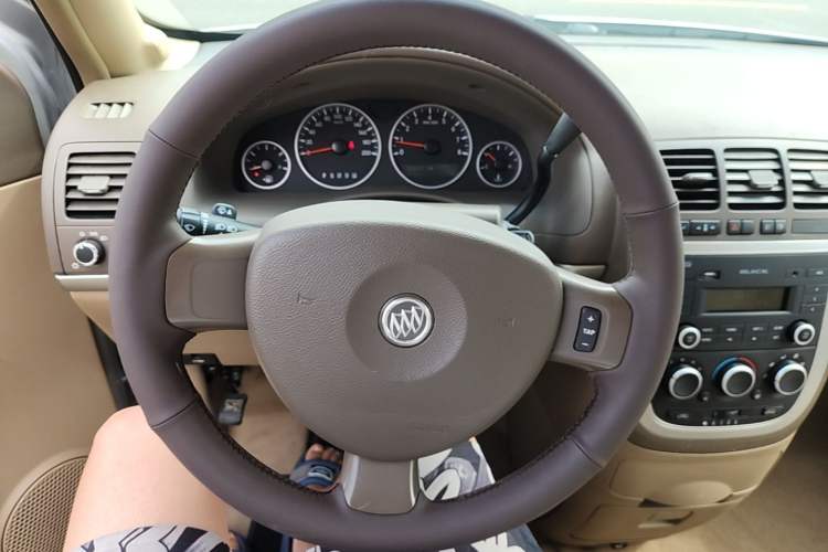 Used Buick GL8 2014 2.4L Classic Edition Steering Wheel