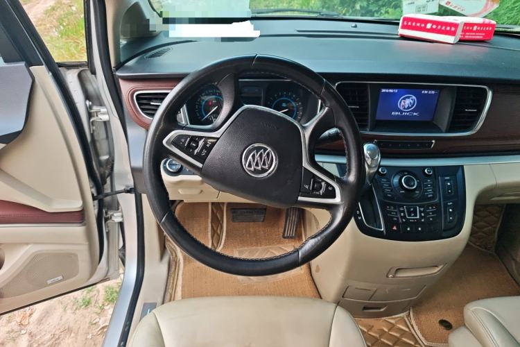 Used Buick GL8 2014 3.0L XT Luxury Business Flagship Edition Steering Wheel