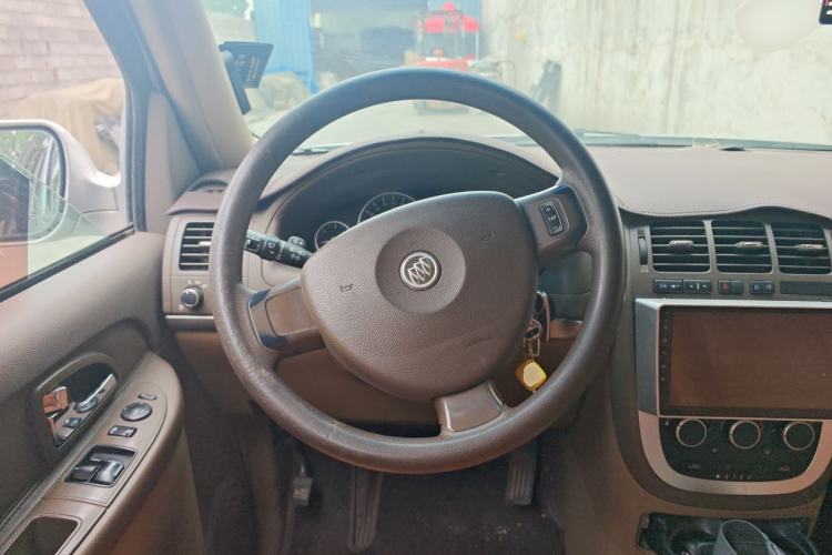 Used Buick GL8 2014 2.4L Comfort Edition Steering Wheel
