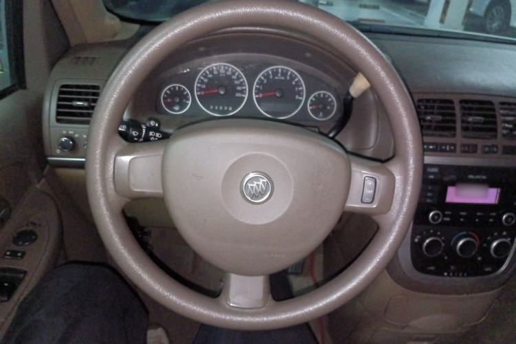Used Buick GL8 2014 2.4L Classic Edition Steering Wheel