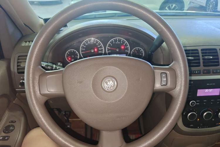 Used Buick GL8 2014 2.4L Classic Edition Steering Wheel