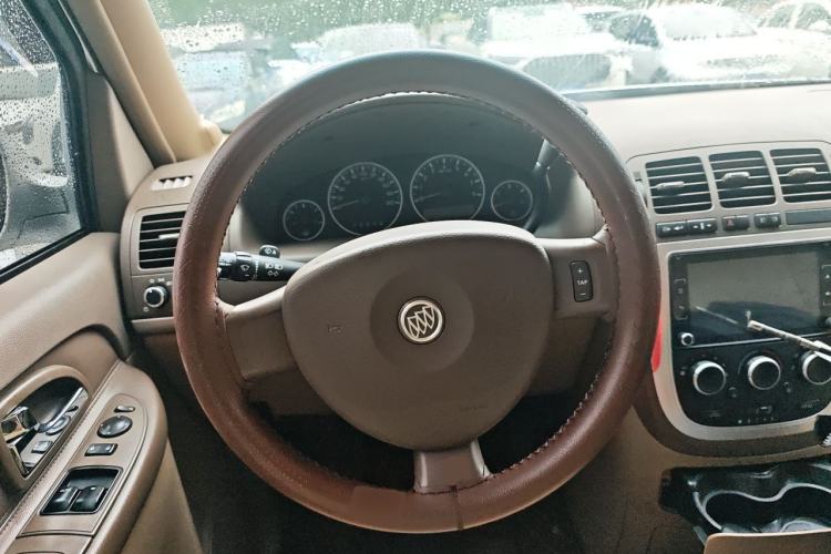 Used Buick GL8 2014 2.4L Classic Edition Steering Wheel