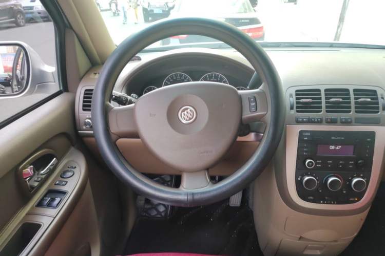 Used Buick GL8 2014 2.4L Comfort Edition Steering Wheel