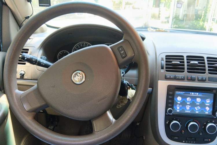 Used Buick GL8 2014 2.4L Classic Edition Steering Wheel