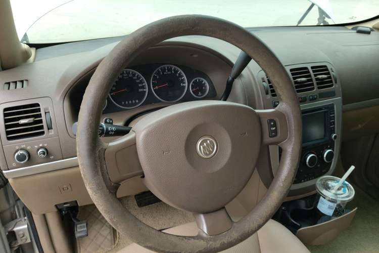 Used Buick GL8 2014 2.4L Classic Edition Steering Wheel