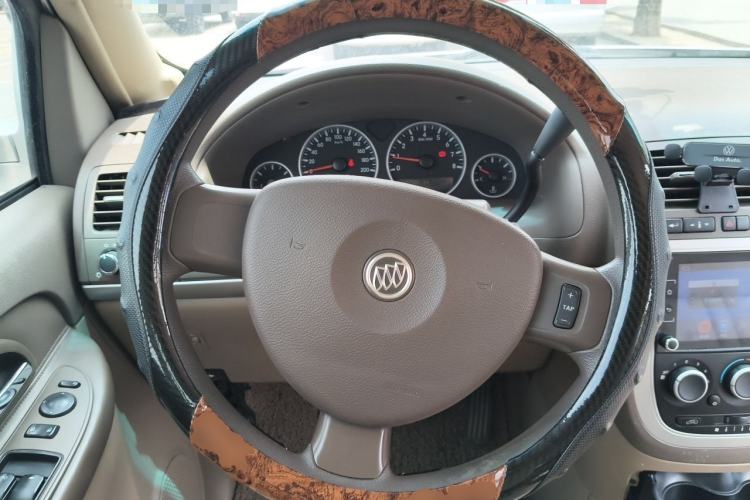 Used Buick GL8 2014 2.4L Comfort Edition Steering Wheel