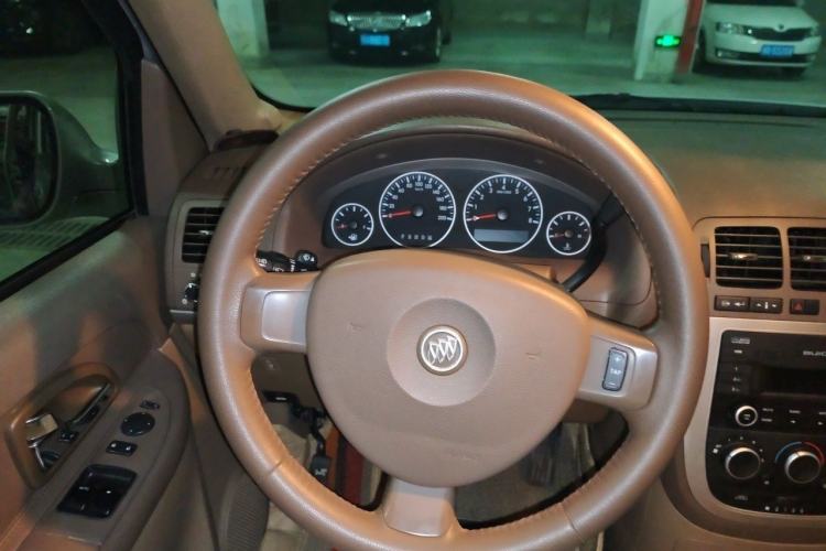 Used Buick GL8 2014 2.4L Classic Edition Steering Wheel