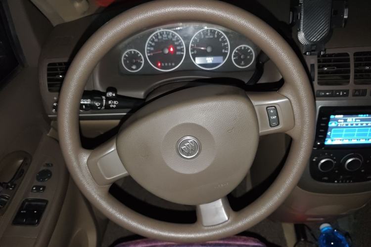 Used Buick GL8 2014 2.4L Classic Edition Steering Wheel