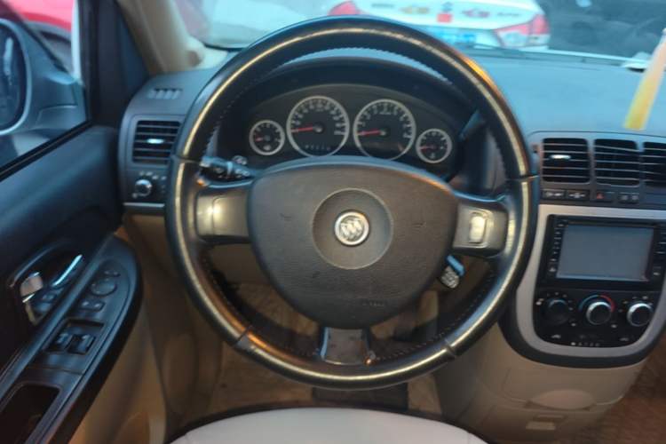 Used Buick GL8 2014 2.4L Executive Edition Steering Wheel