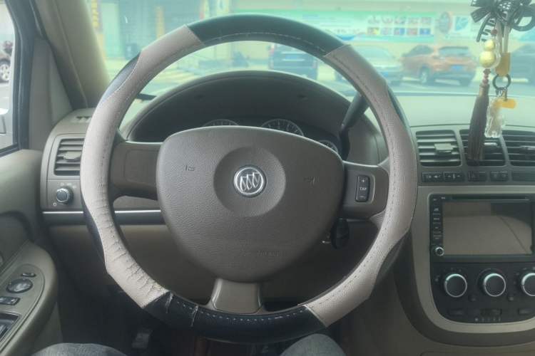 Used Buick GL8 2014 2.4L Classic Edition Steering Wheel