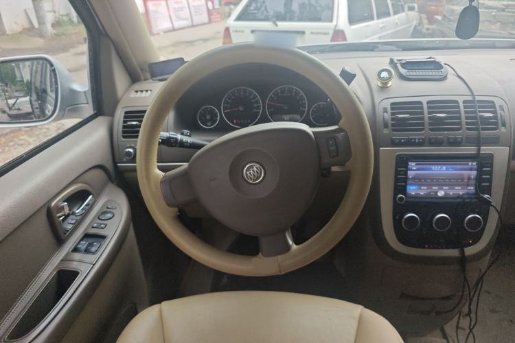 Used Buick GL8 2014 2.4L Comfort Edition Steering Wheel