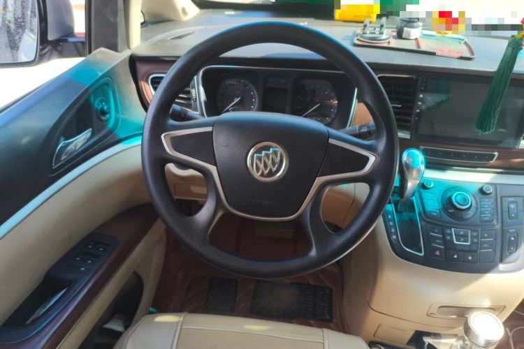 Used Buick GL8 2014 2.4L CT Luxury Business Comfort Edition Steering Wheel