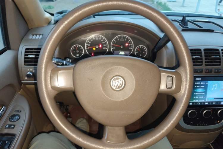Used Buick GL8 2014 2.4L Classic Edition Steering Wheel
