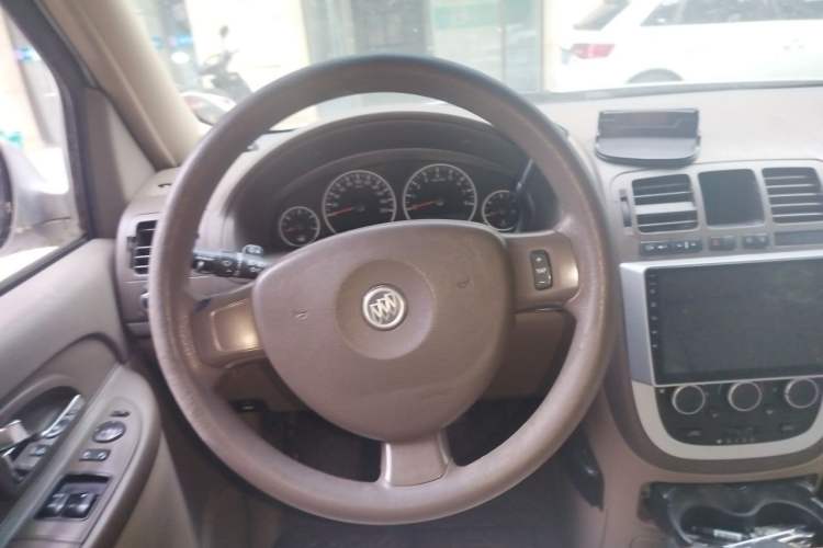 Used Buick GL8 2014 2.4L Classic Edition Steering Wheel