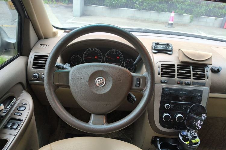 Used Buick GL8 2014 2.4L Classic Edition Steering Wheel