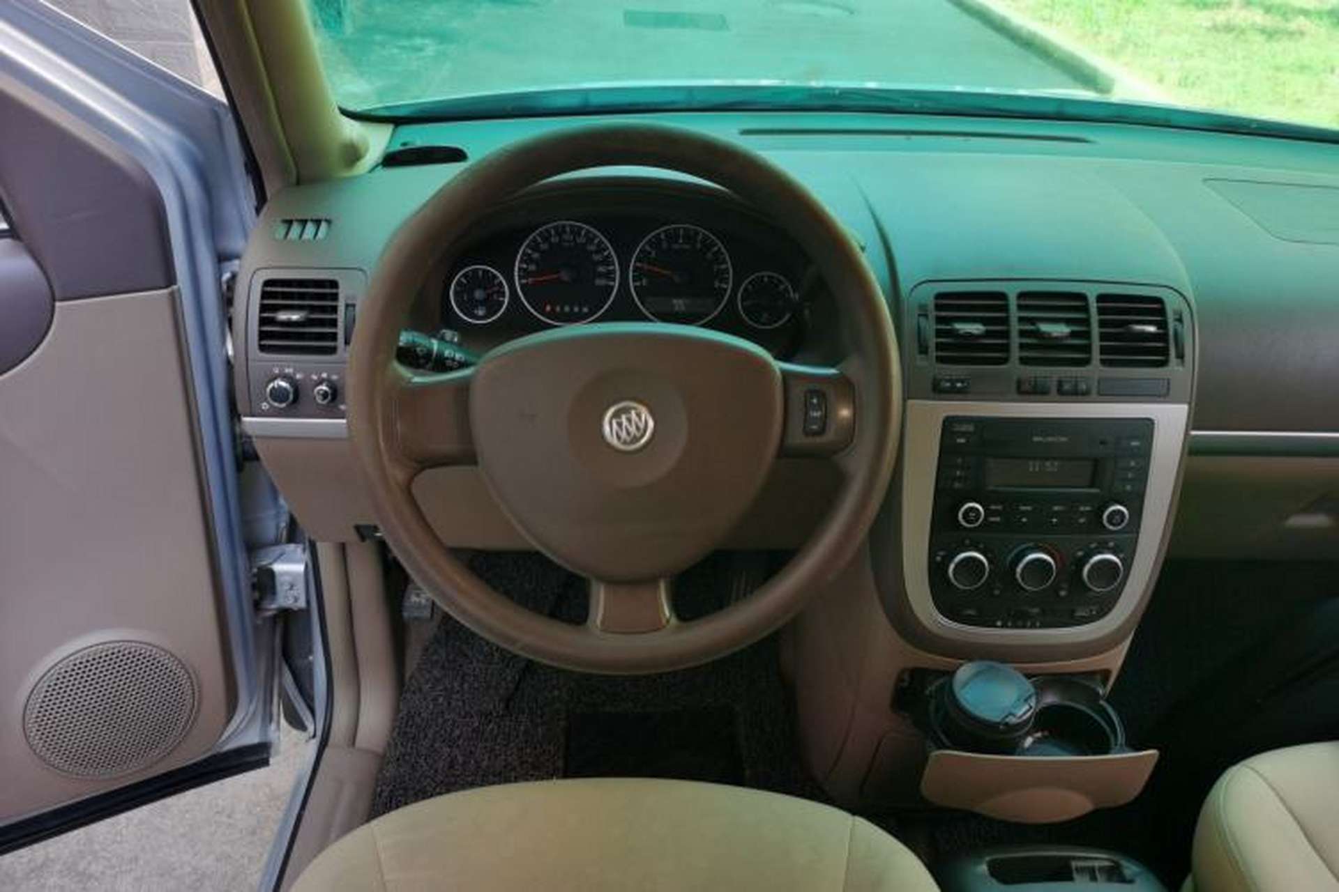 Used Buick GL8 2014 2.4L Classic Edition Steering Wheel