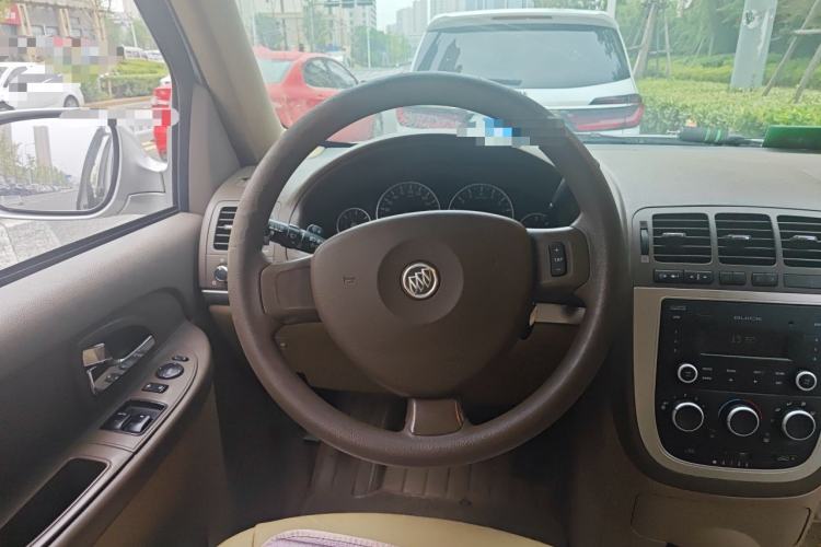 Used Buick GL8 2014 2.4L Comfort Edition Steering Wheel