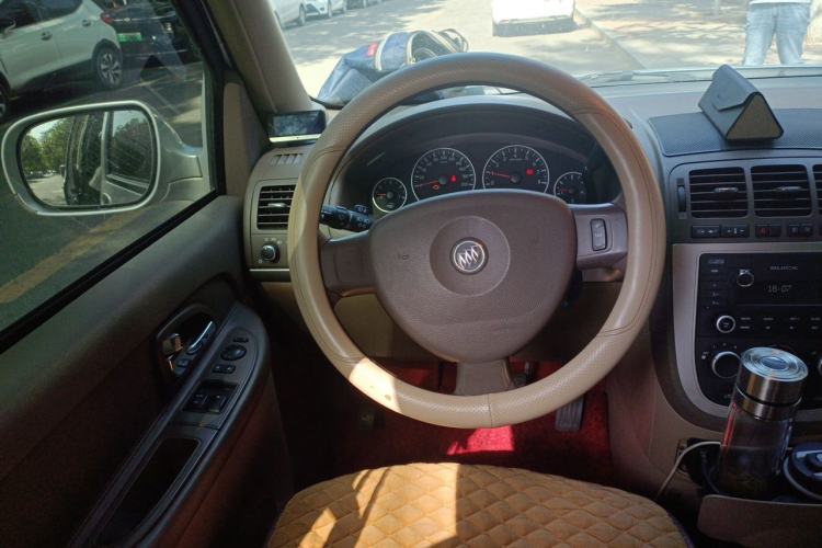 Used Buick GL8 2014 2.4L Classic Edition Steering Wheel