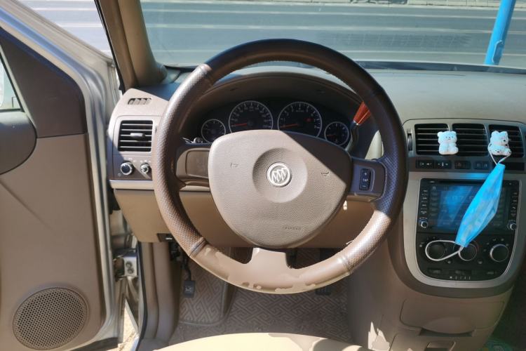 Used Buick GL8 2014 2.4L Classic Edition Steering Wheel