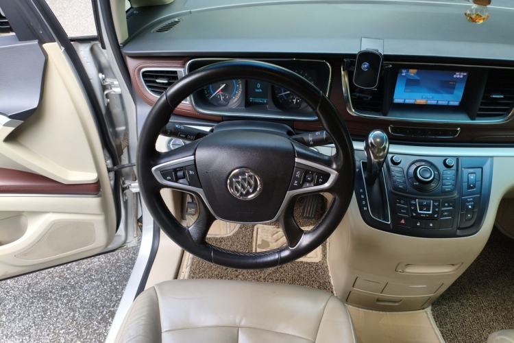 Used Buick GL8 2014 3.0L GT Luxury Business Haoya Edition Steering Wheel