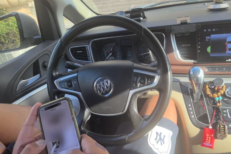 Used Buick GL8 2014 2.4L LT Luxury Business Executive Edition Steering Wheel