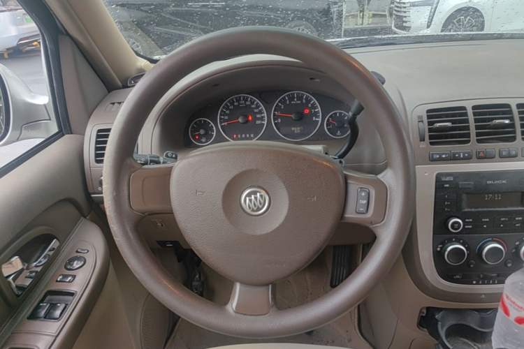 Used Buick GL8 2014 2.4L Comfort Edition Steering Wheel