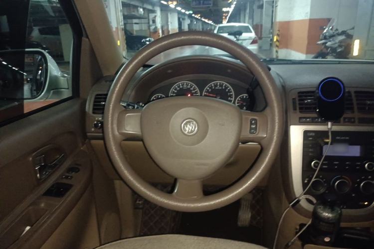 Used Buick GL8 2014 2.4L Classic Edition Steering Wheel