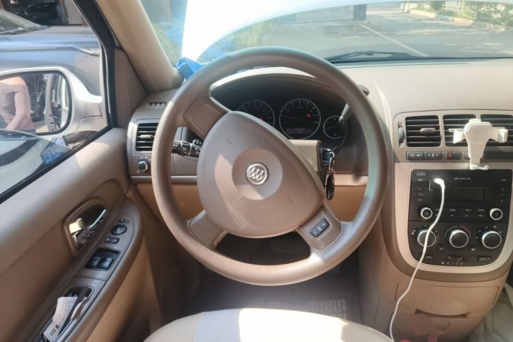 Used Buick GL8 2014 2.4L Classic Edition Steering Wheel