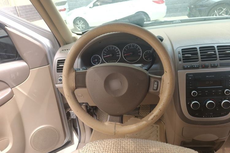 Used Buick GL8 2014 2.4L Comfort Edition Steering Wheel