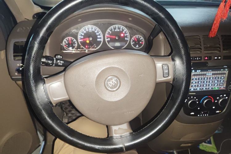 Used Buick GL8 2014 2.4L Classic Edition Steering Wheel
