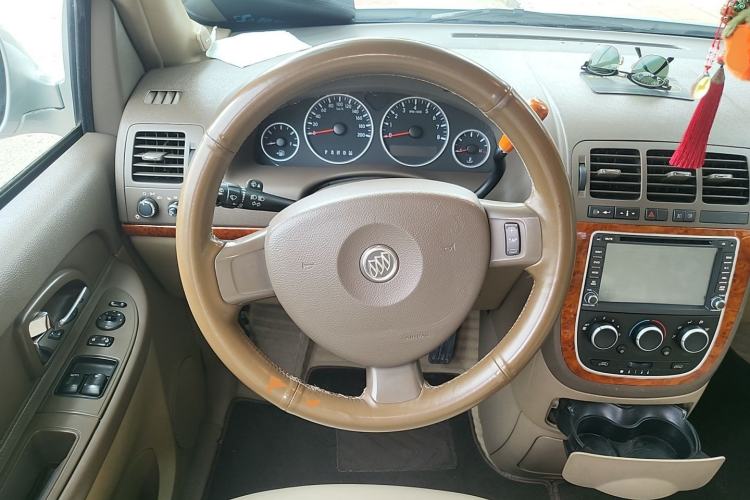 Used Buick GL8 2014 2.4L Classic Edition Steering Wheel