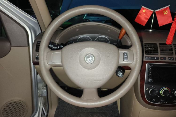 Used Buick GL8 2014 2.4L Classic Edition Steering Wheel