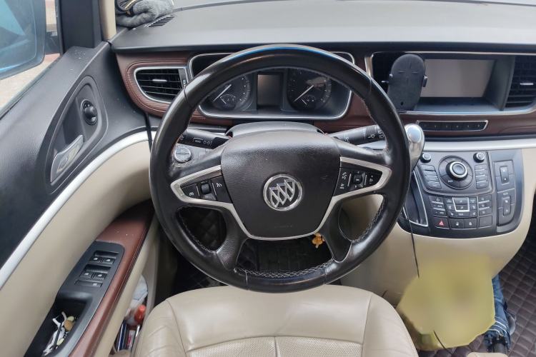 Used Buick GL8 2014 3.0L XT Luxury Business Flagship Edition Steering Wheel