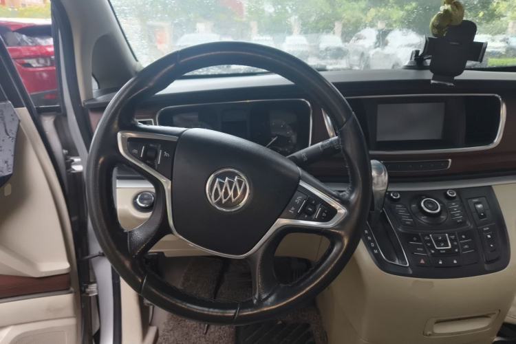 Used Buick GL8 2014 3.0L GT Luxury Business Haoya Edition Steering Wheel
