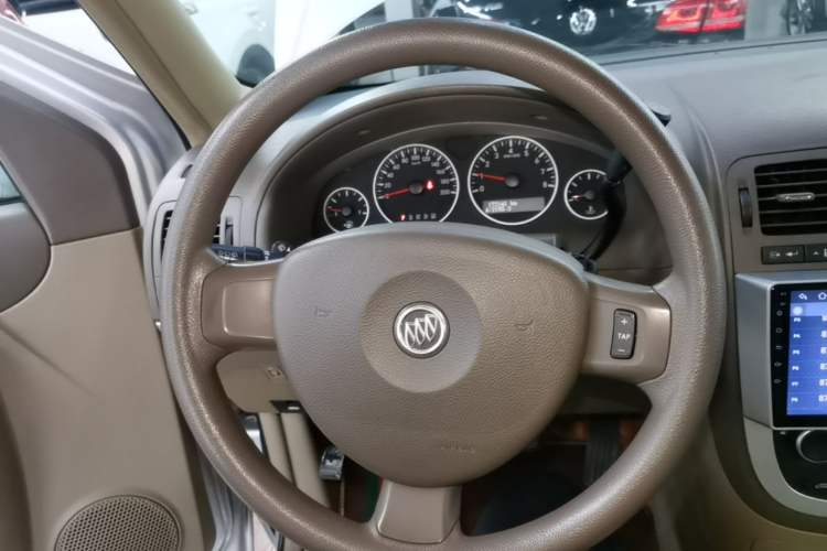 Used Buick GL8 2014 2.4L Classic Edition Steering Wheel