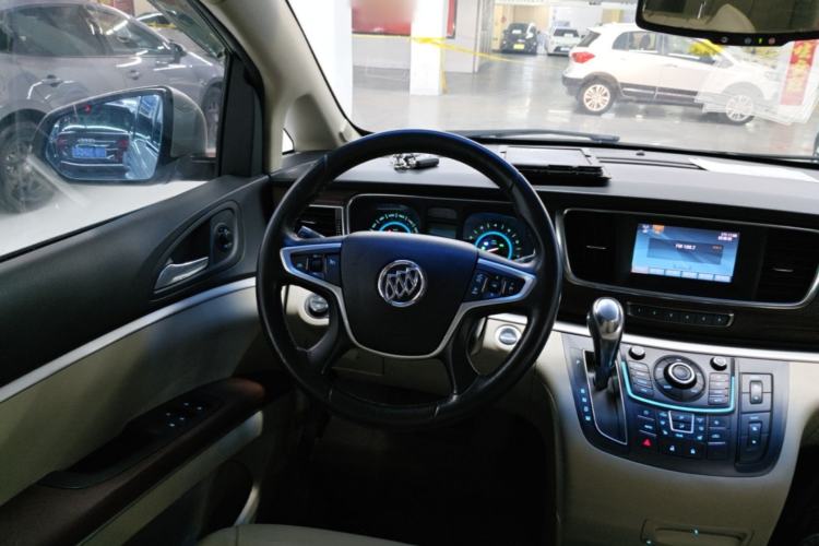 Used Buick GL8 2014 3.0L GT Luxury Business Haoya Edition Steering Wheel