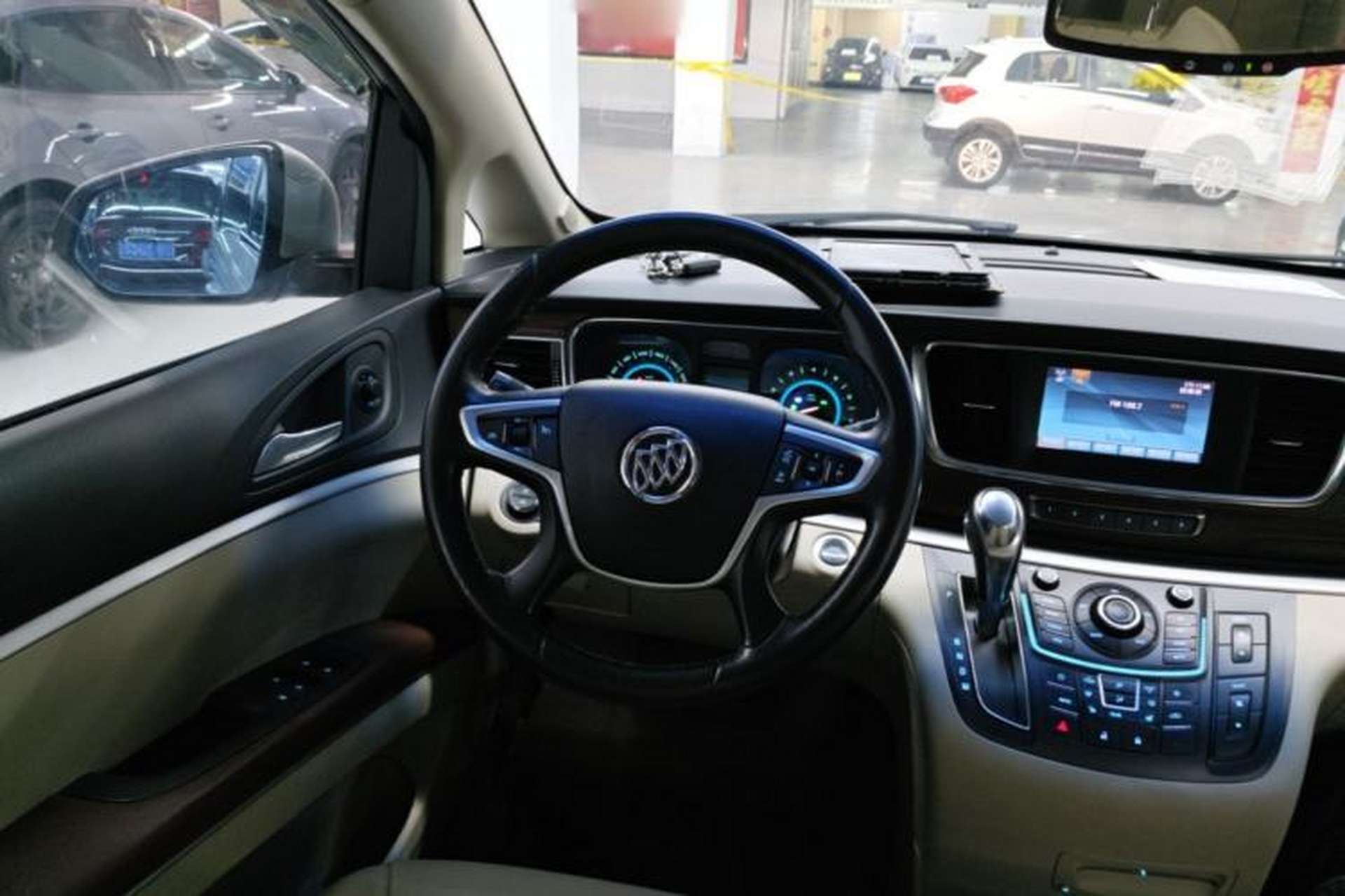 Used Buick GL8 2014 3.0L GT Luxury Business Haoya Edition Steering Wheel